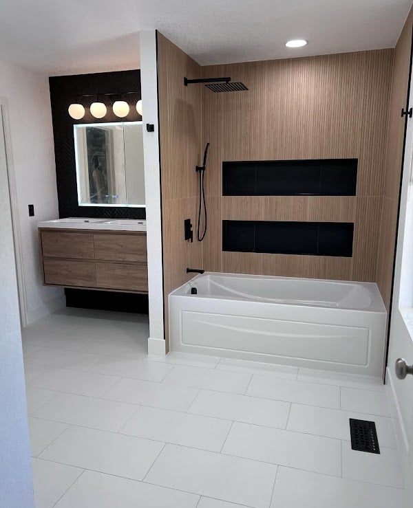 Photo of Alvarez Homes LLC