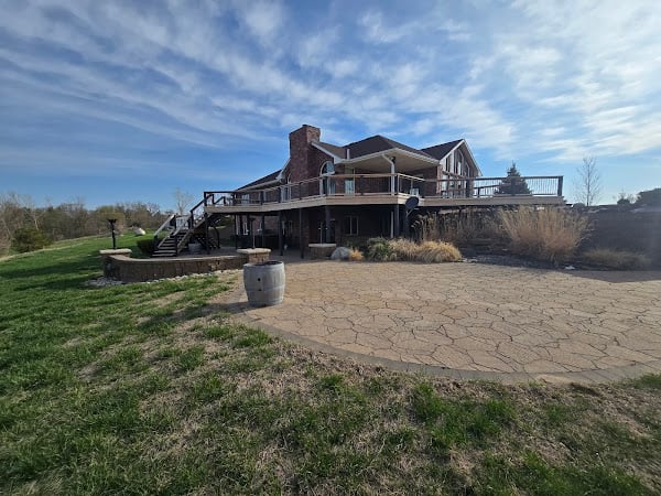 Renown Decks and Exteriors