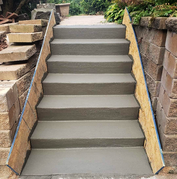 Photo of LP Concrete and Fencing LLC