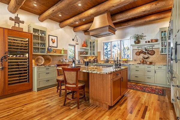 Heceli Kitchens and Baths
